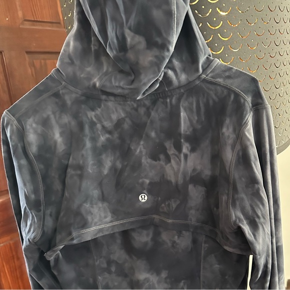 Lululemon define hoodie size10 used excellentcondition mild pilling underarm - Picture 4 of 11